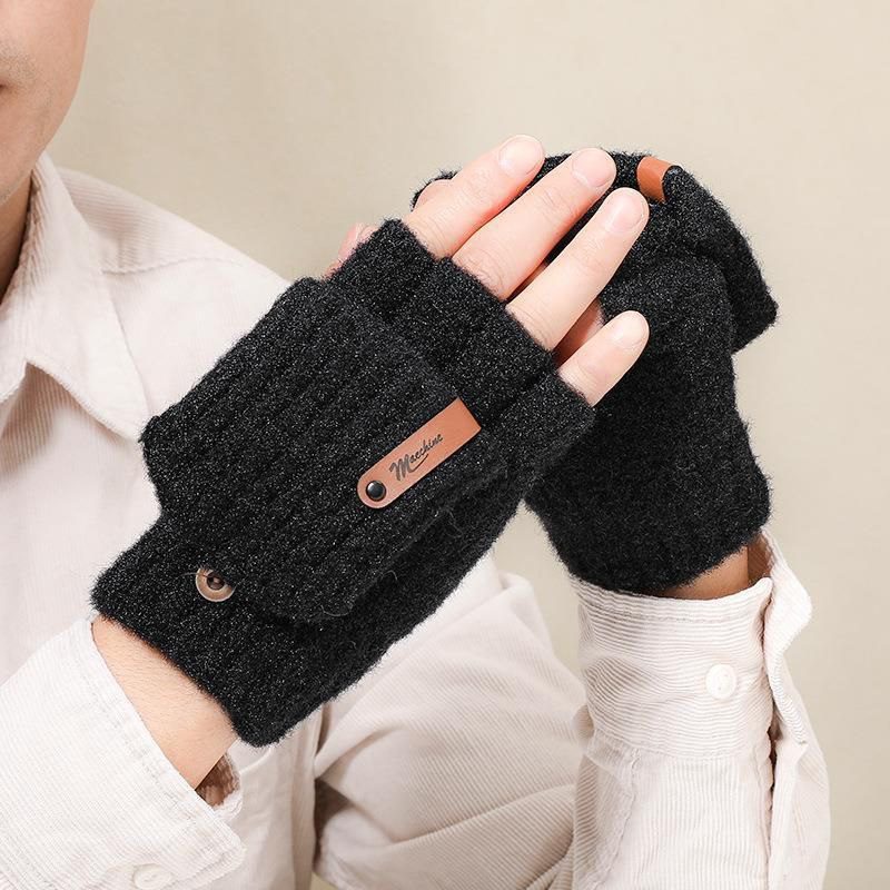 IMG_5028 دستکش موهر کلاهک دار machin - Image 3