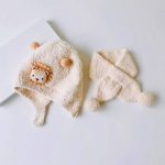 کلاه و شالگردن میکس دکمه ای بچگانه - Image 5