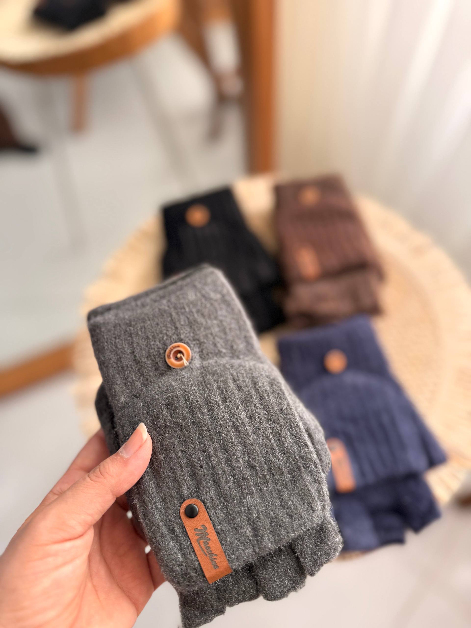 IMG_6053 دستکش موهر کلاهک دار machin - Image 6