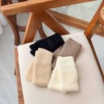 دستکش نیمه موهر