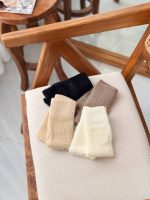 دستکش نیمه موهر