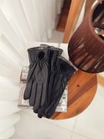 دستکش زنانه چرم پوم دار