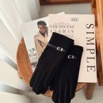 دستکش ساتنی سگک دار