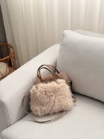 کیف خز اعلا - Image 4